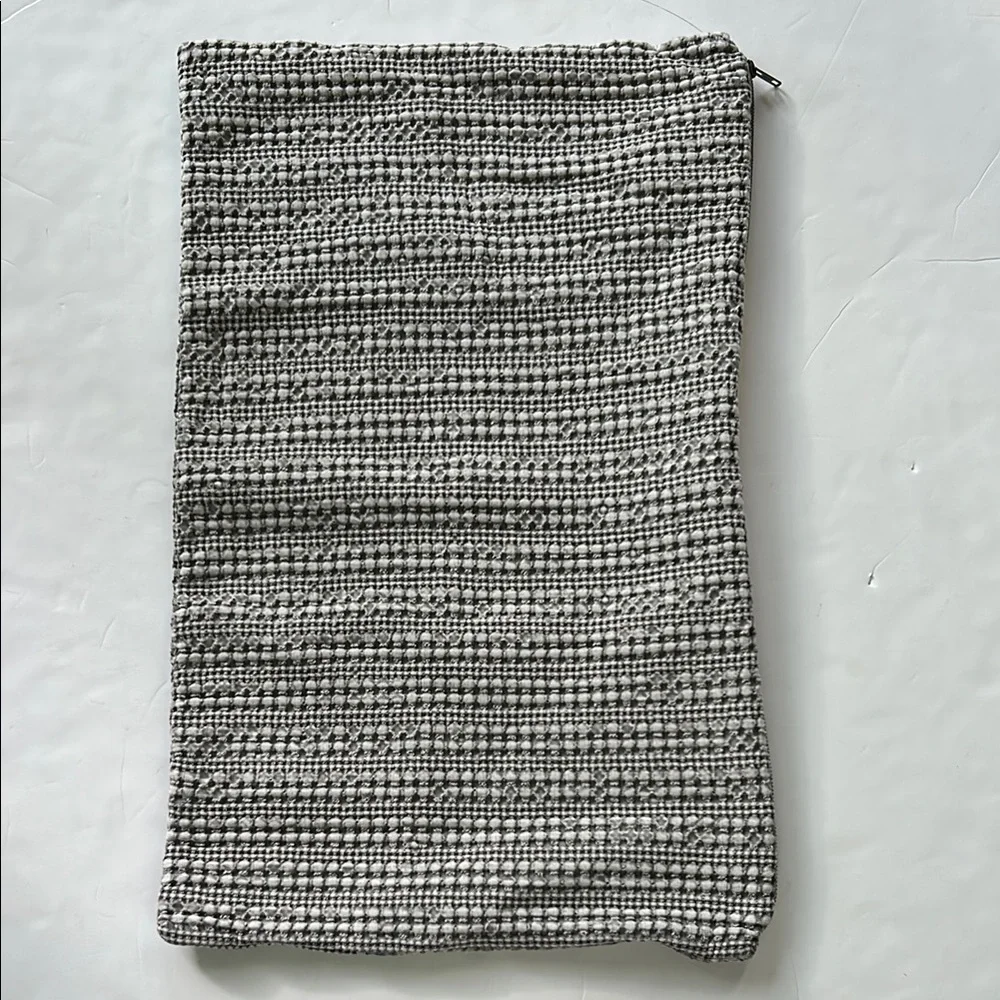 Pottery Barn Gray Ribbed Pencil Accent Pillowcase